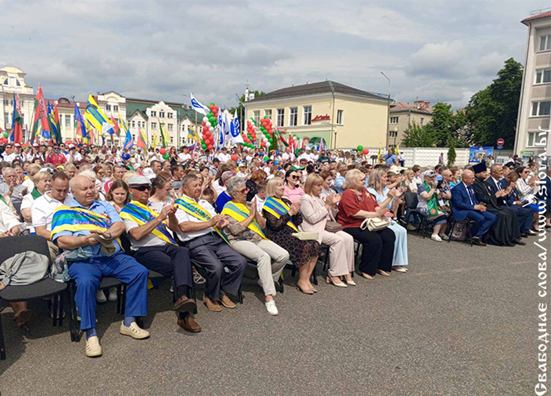 Рогачевцы празднуют День Независимости Республики Беларусь, 82-ю годовщину освобождения нашей страны от немецко-фашистских захватчиков, День города Рогачева (фоторепортаж)