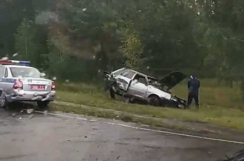 В Рогачёвском районе микроавтобус врезался в легковушку, пострадавших нет