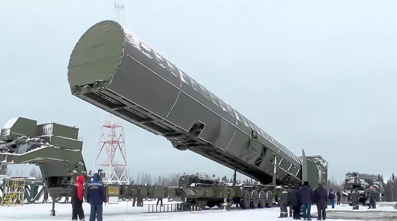 В России в серийное производство запустили стратегическую ракету "Сармат"
