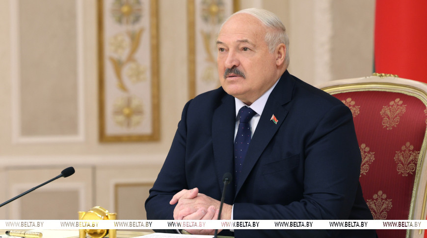 Лукашенко окончательно расставил точки над "i" в вопросе ношения в Беларуси георгиевских ленточек