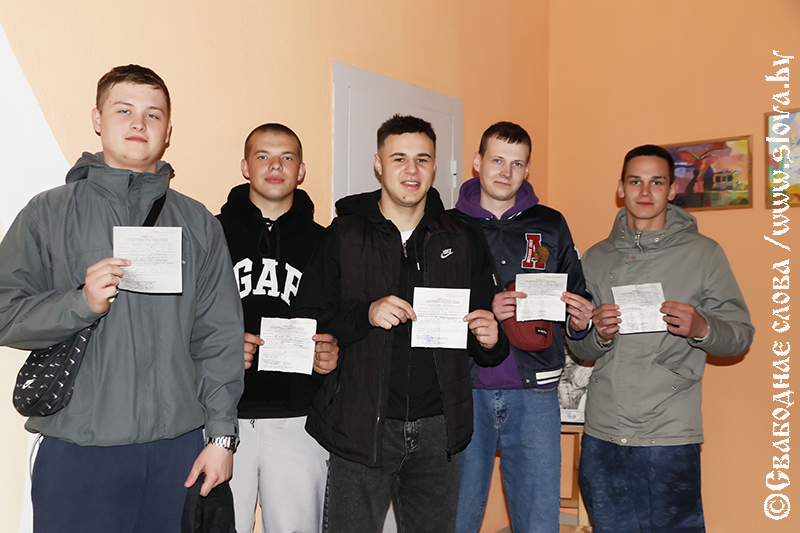 Рогачевских новобранцев напутствовали на хорошую службу