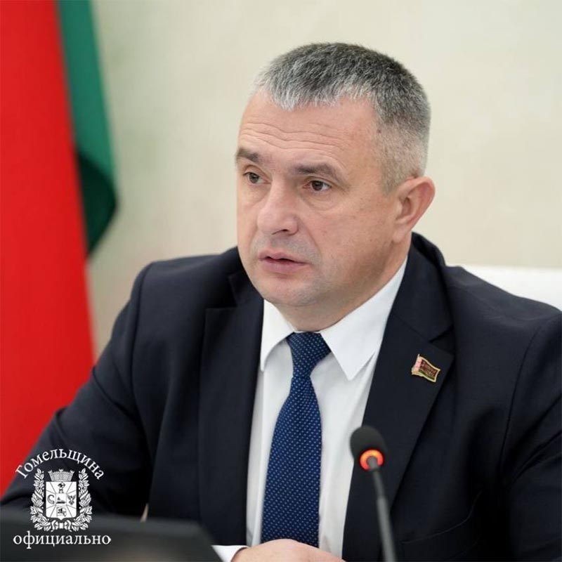 Председатель облисполкома Иван Крупко провел телефонный разговор с губернатором Брянской области Александром Богомазом в связи с обрушением автомобильного моста в Выгоничском районе