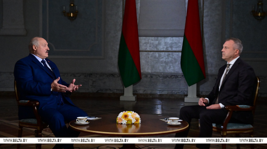 Лукашенко: эскалация конфликта может закончиться уничтожением Украины
