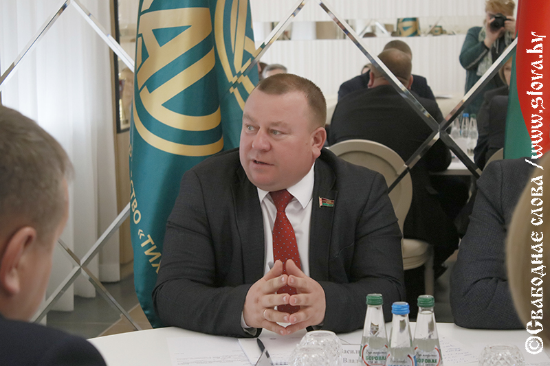 Эксперимент на полях: ученые и практики обсудили на базе ОАО «Тихиничи» новую инициативу
