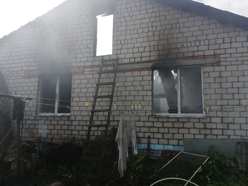 В Рогачевском районе женщина облила бывшего мужа бензином и подожгла
