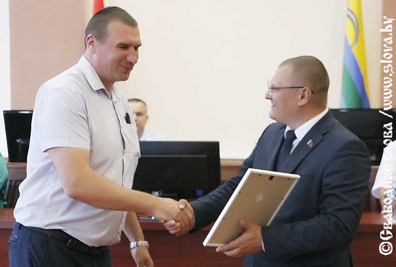 Рогачевцам вручили награды за сохранение памяти 