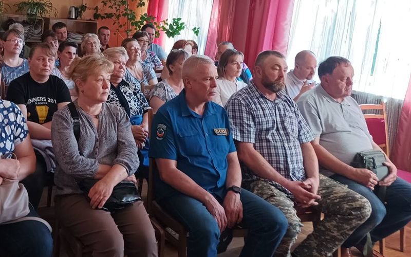 Туризм, жилье и безопасность: в Кистенях прошла встреча с населением