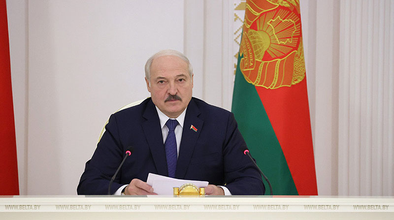 Лукашенко предостерег правительство от перебоев с поставкой сахара