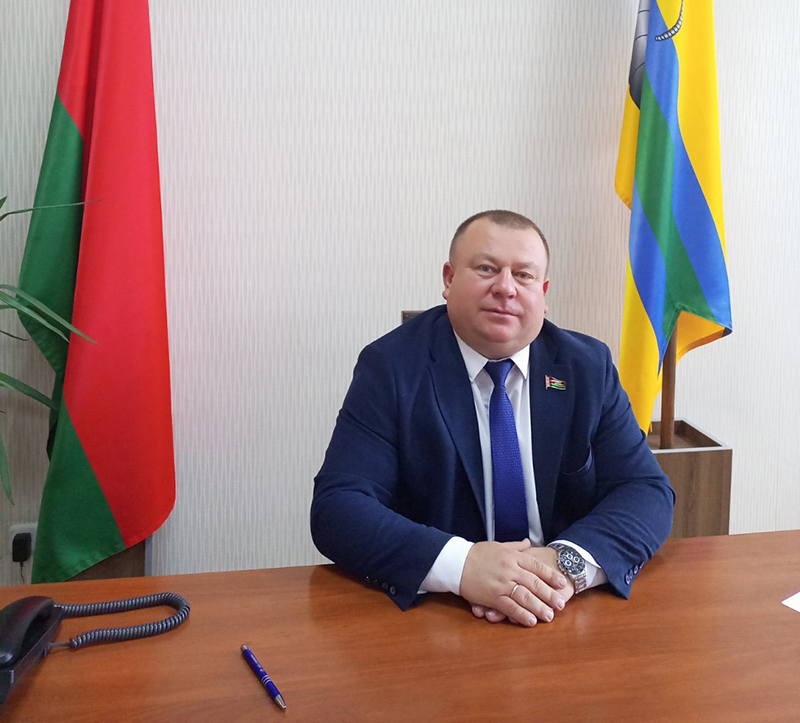 Сенатор ответил на вопросы жителей района