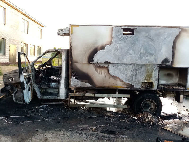 В деревне Кошара Рогачёвского района сгорела автолавка