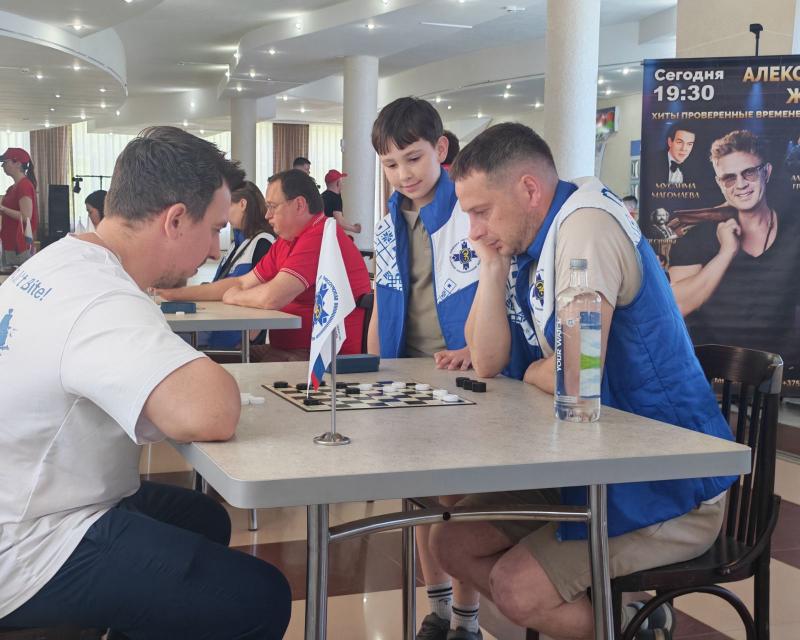 Азарт, Днепр и общие цели: в Рогачеве завершилась третья спартакиада медиков Гомеля и Курска