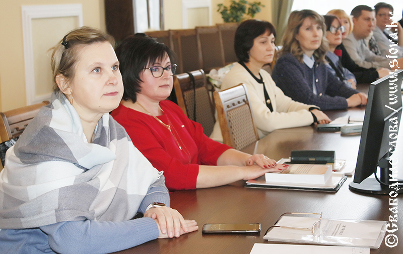 От дружеских шаржей до томатной реки: в Рогачеве прошли IX Поладенковские чтения