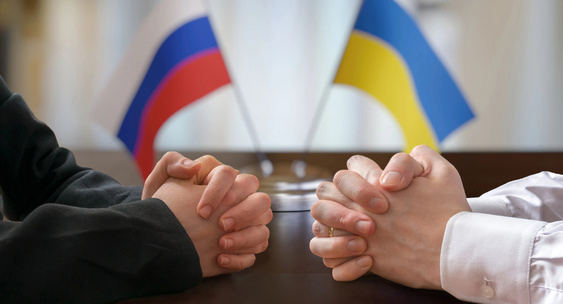 Сложно доверять лжецам и манипуляторам