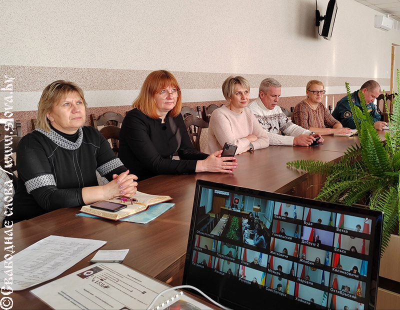В Гомельской области с начала года погибло 16 детей. Родителям следует помнить, что дети не ищут опасности. Они просто играют...