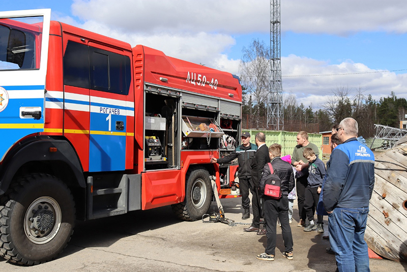 Огонь под контролем: как прошло выступление работников МЧС в трудовом коллективе Рогачевского филиала «Жлобинские электрические сети»