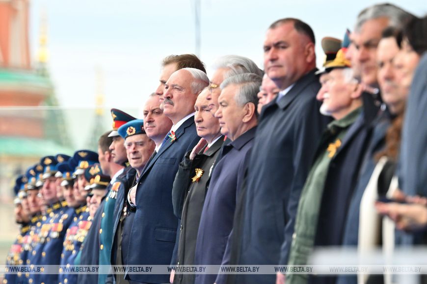 Лукашенко принял участие в параде Победы на Красной площади в Москве