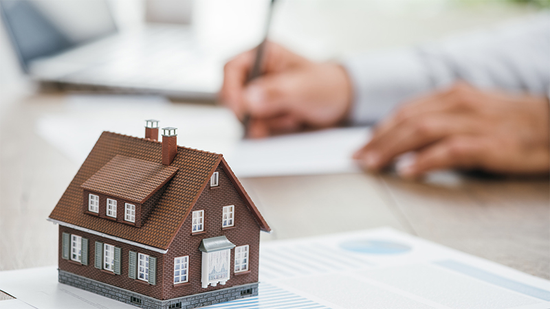 Как продать жилой дом в деревне без документов
