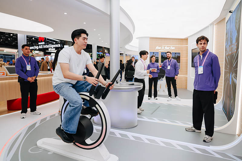 «Настоящее принадлежит вам»: чем впечатляет Huawei на выставке MWC 2026 в Барселоне
