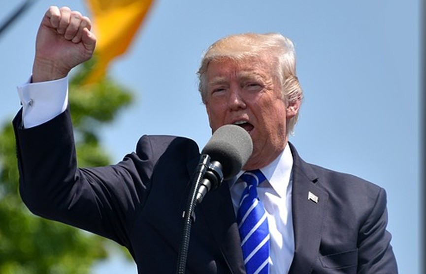 Трамп объявил чрезвычайное положение в США