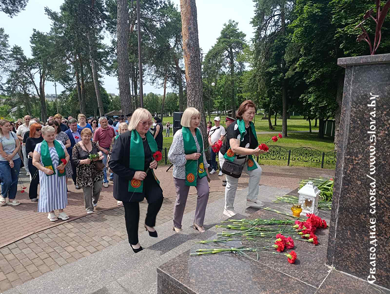 85 лет памяти: возложение цветов и минута молчания