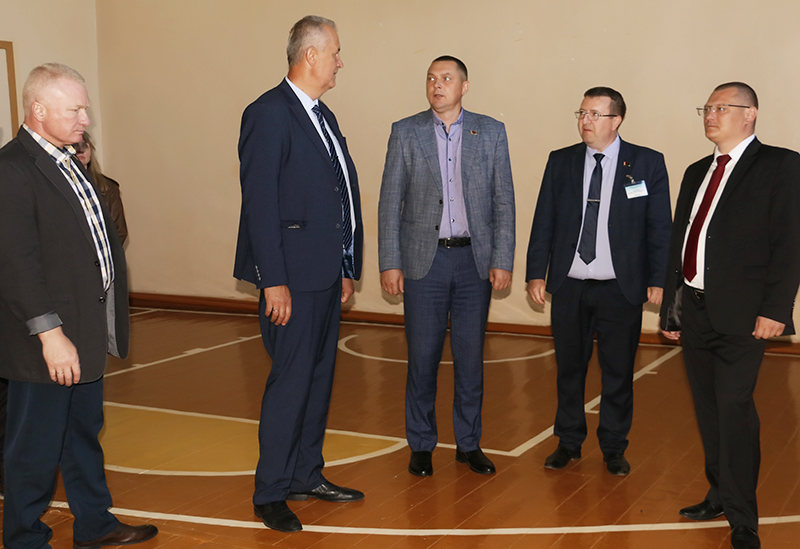 Порядок на земле начинается с диалога