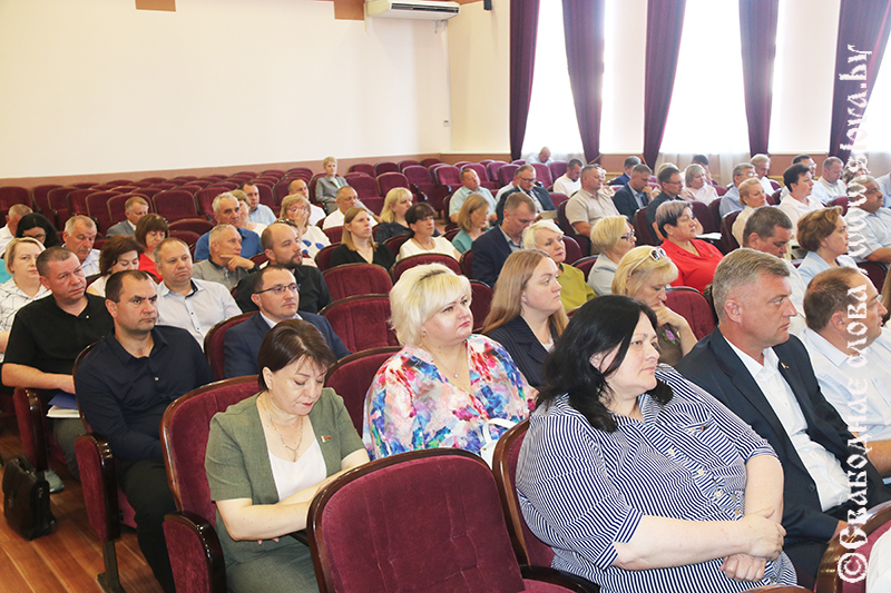 Сессия Рогачевского районного Совета депутатов: от медицины до экономики