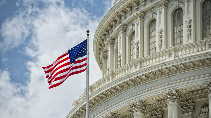 По заявлению Псаки, США готовы сделать все возможное для укрепления Украины и в переговорах, и на поле боя