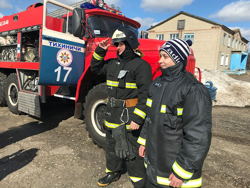 Рогачевский район. Спасатели учили безопасности жителей агрогородка Озераны
