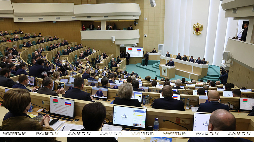 "Процесс нужно сделать необратимым". Лукашенко в Совете Федерации выступил на тему союзного строительства с Россией