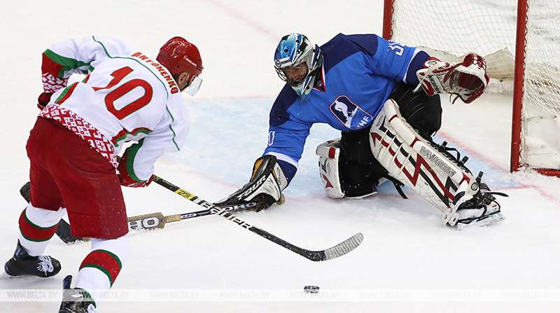 Команда Президента Беларуси победила сборную IIHF на Рождественском турнире