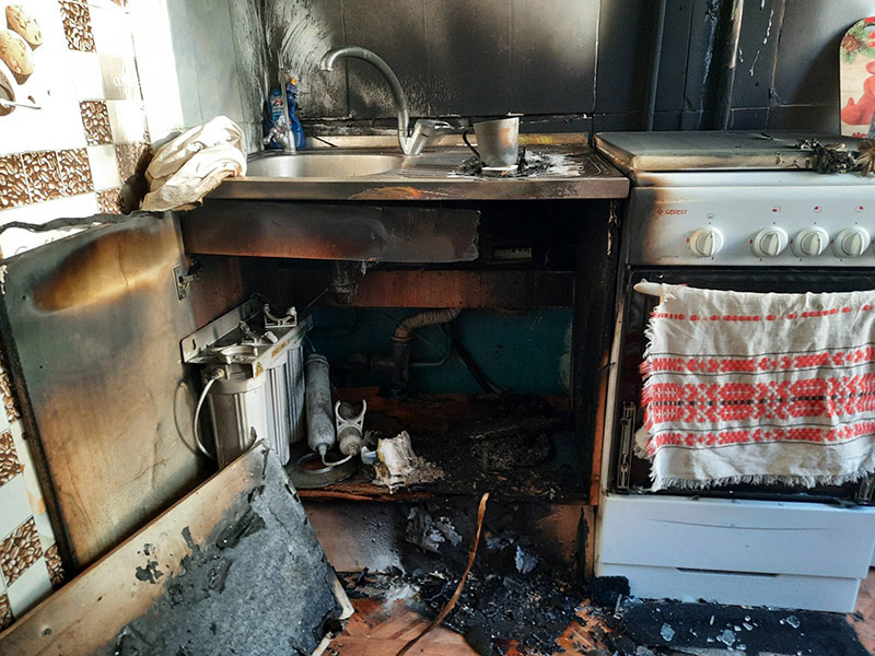 От не потушенной спички в квартире рогачевской многоэтажки вспыхнул пожар