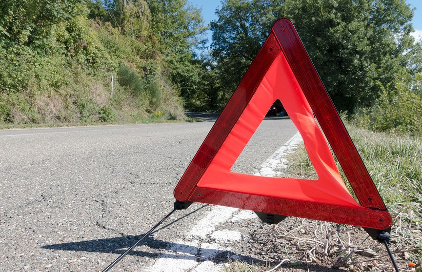 В центре Москвы автомобиль Aurus попал в аварию