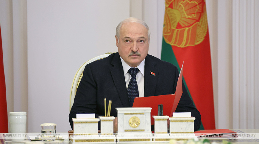 Лукашенко руководителям на местах: выдержать мы можем только при высокой организации дела