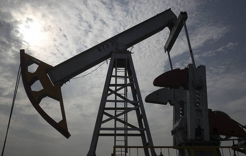 Цена нефти марки Brent снижается более чем на 5%