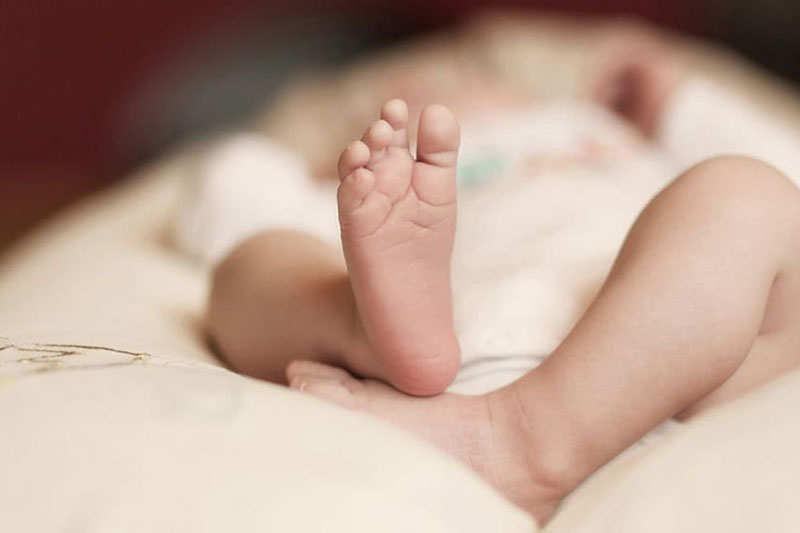 Родители забыли младенца в такси по дороге из роддома