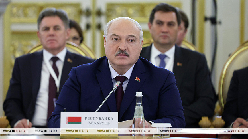 "Помним героев, боль и горе". Лукашенко проникновенно представил обращение глав СНГ к 80-летию Победы