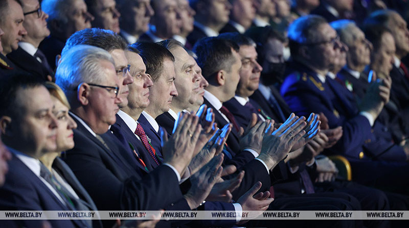 "Сила в единстве, нам есть за что бороться". Лукашенко признался, что гордится белорусами