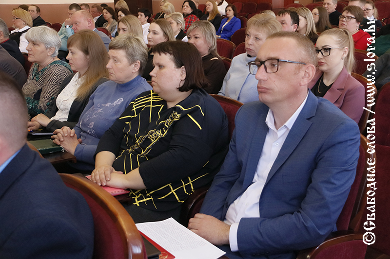 Говорите правду! Глава Белстата Инна Медведева пообщалась с аграриями Рогачевщины