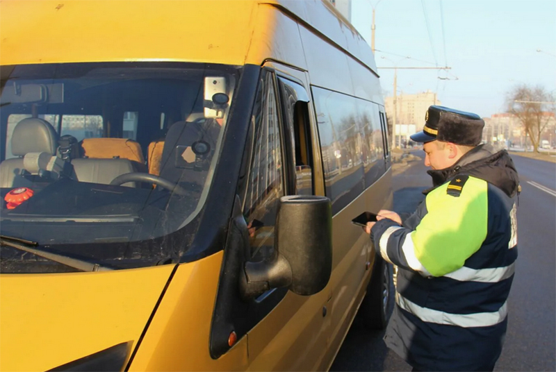 ГАИ Рогачева проверят водителей автобусов и маршрутного такси