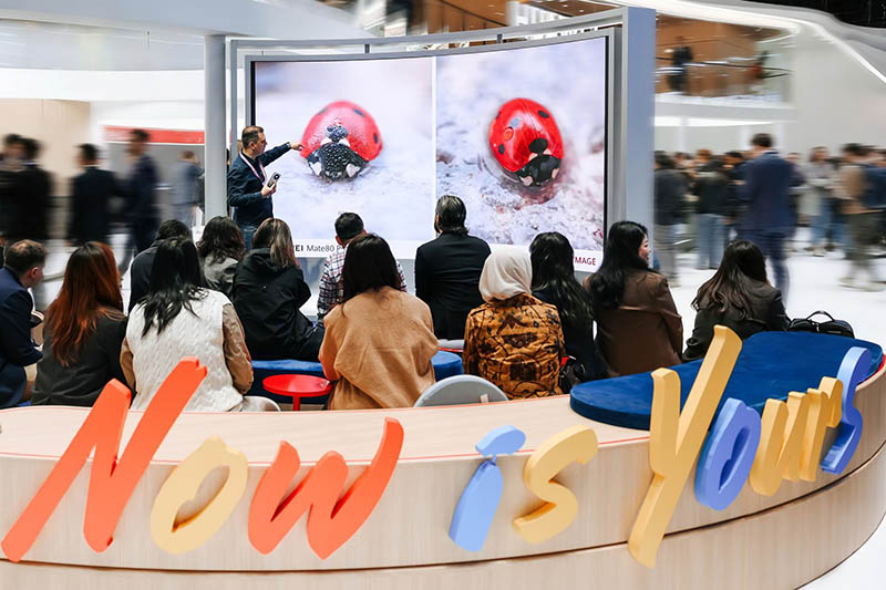 «Настоящее принадлежит вам»: чем впечатляет Huawei на выставке MWC 2026 в Барселоне