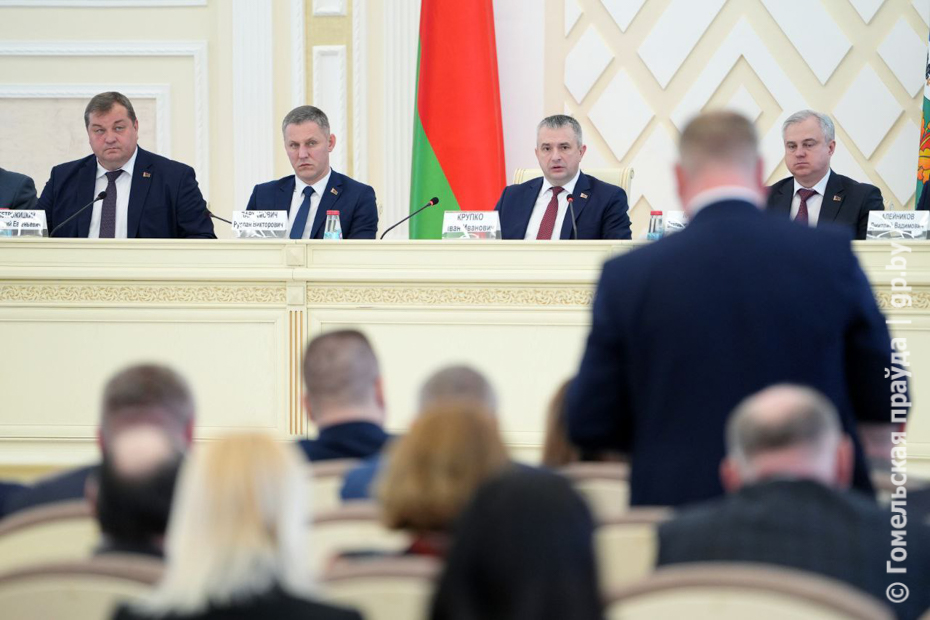 Есть всё, чтобы посеять по плану. На заседании облисполкома рассмотрели готовность АПК к весенним полевым работам
