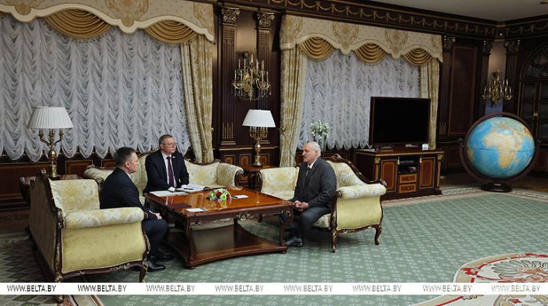 Лукашенко поддержал внедрение высоких технологий в работу судов