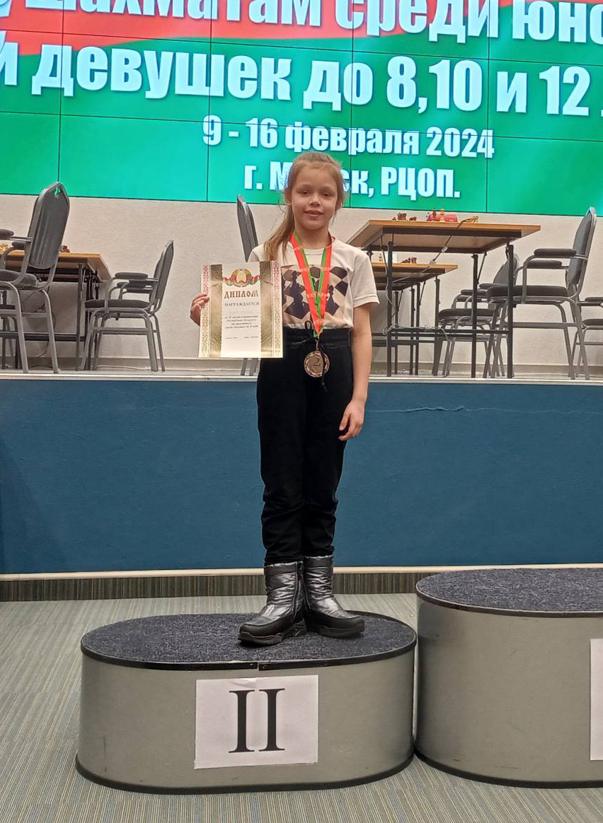 7-летняя шахматистка из Рогачева Наталья Котова завоевала право участия в чемпионате мира