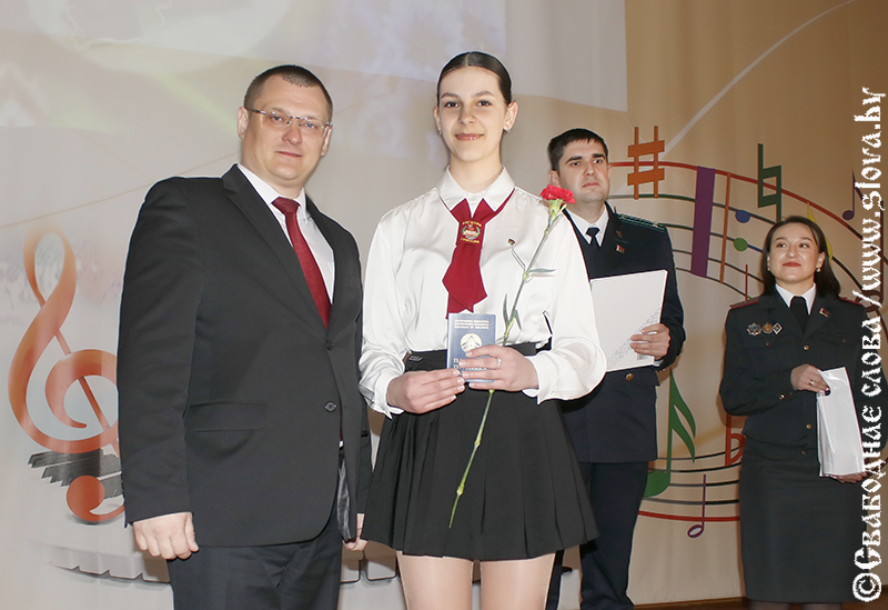 Первый паспорт – первый шаг во взрослую жизнь
