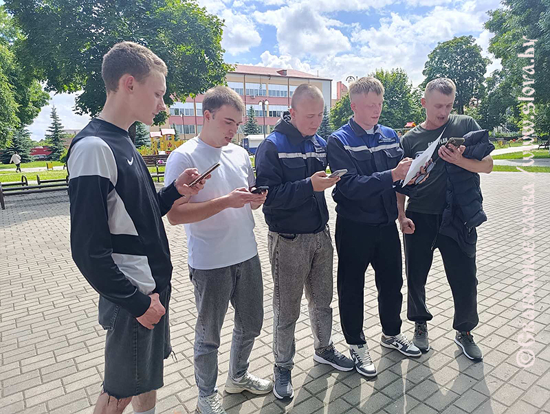 «Родина-мать зовет!»: рогачевская молодежь преодолела квест памяти 