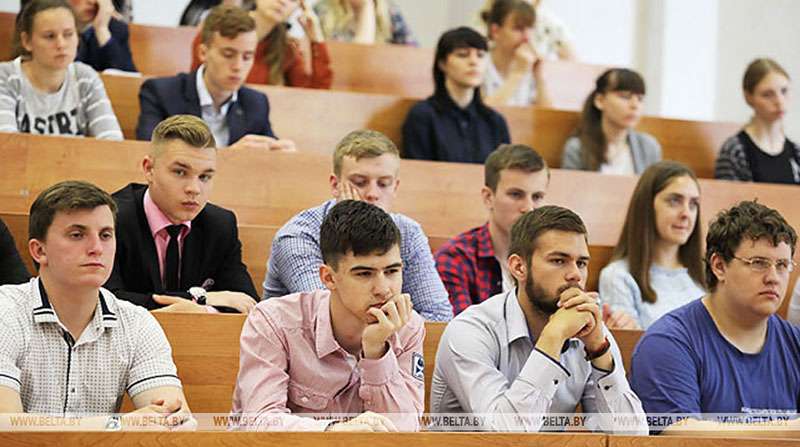Совмещение выпускного экзамена в школе с ЦТ может произойти в ближайшие 2-3 года - Карпенко