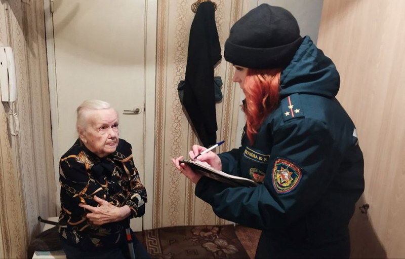 Безопасность на первом месте: рогачевские спасатели продолжают профилактическую работу в жилом секторе