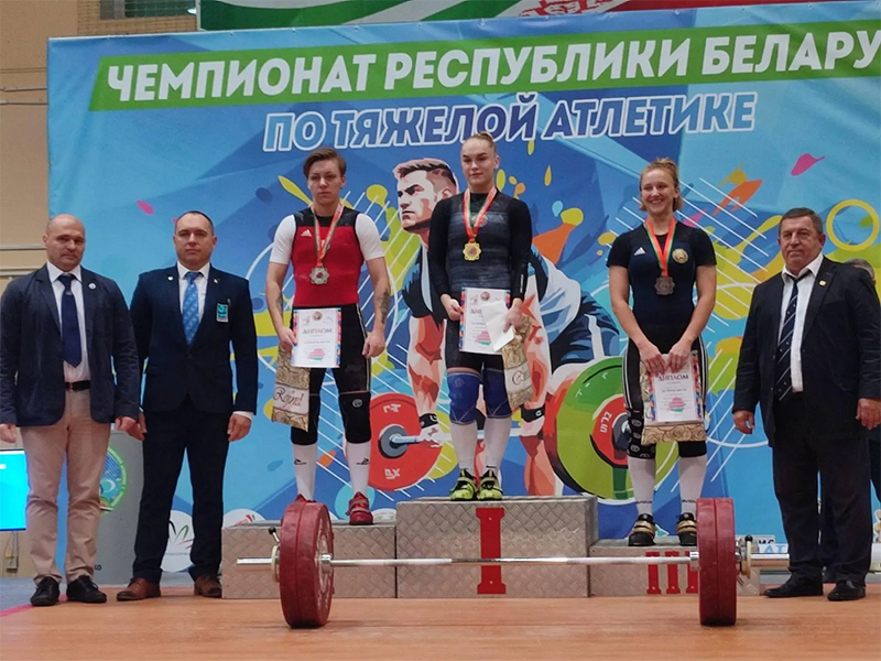 Взрослые победы: четыре рогачевца стали призерами чемпионата Беларуси по тяжелой атлетике
