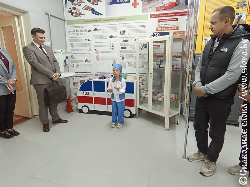 «Лето БЕЗ опасности»: мастер-класс для рогачевских мам и пап  