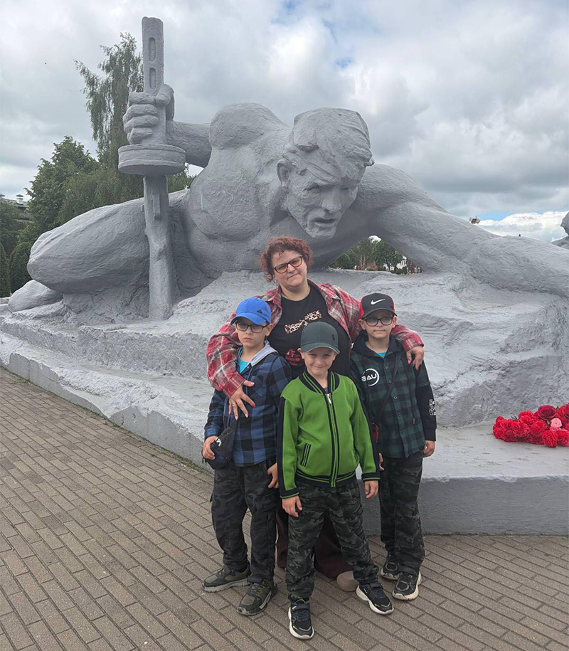 Связь поколений через память